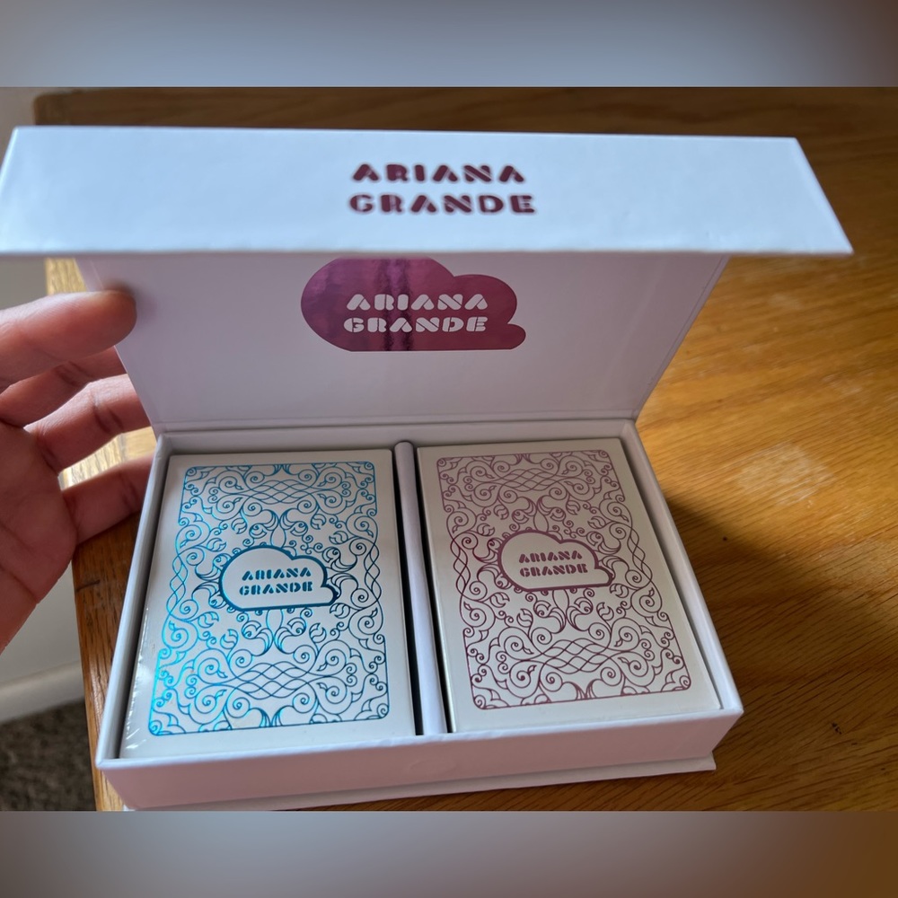 NIB New Sealed Limited Edition Ariana Grande Playing Cards Cloud Pink